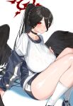  1girl black_choker black_hair black_wings blue_archive blue_jacket breasts choker closed_mouth eyes_visible_through_hair feet_out_of_frame from_side gym_uniform hair_between_eyes halo hasumi_(blue_archive) hasumi_(gym_uniform)_(blue_archive) highres jacket kare_huang knees_up large_breasts long_hair looking_at_viewer off_shoulder official_alternate_costume open_clothes open_jacket ponytail see-through shiny shiny_skin shirt shoes short_shorts shorts simple_background sitting smile socks solo thighs track_jacket very_long_hair white_background white_shirt white_socks wings 