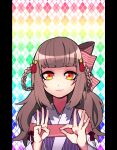  1girl bangs blunt_bangs bow braid brown_hair closed_mouth commentary_request etra-chan_wa_mita! etra_(etra-chan_wa_mita!) hair_bow highres ine-00 long_hair looking_at_viewer pink_bow red_eyes smile solo virtual_youtuber 