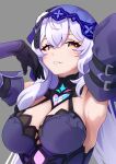  1girl armpits arms_up bare_shoulders black_gloves black_swan_(honkai:_star_rail) breasts cleavage commentary dress ecliygame elbow_gloves gloves grey_background grin highres honkai:_star_rail honkai_(series) large_breasts long_hair looking_at_viewer purple_dress purple_eyes purple_hair simple_background sleeveless sleeveless_dress smile solo upper_body veil very_long_hair 