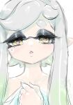  1girl cross-shaped_pupils eyelashes gradient_hair green_hair grey_hair hair_down hand_up inkling koharu2.5 long_hair looking_at_viewer marie_(splatoon) mole mole_under_eye multicolored_hair parted_lips pink_lips pointy_ears red_pupils short_eyebrows simple_background solo splatoon_(series) symbol-shaped_pupils tentacle_hair two-tone_hair white_background yellow_eyes 