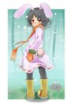  animal_ears black_hair blush boots bunny_ears bunny_tail coat inaba_tewi jitome looking_back mittens niji_sugi pantyhose red_eyes scarf short_hair snowing solo tail touhou winter_clothes winter_coat 