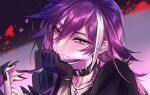  1boy banzoin_hakka banzoin_hakka_(2nd_costume) black_choker black_hands black_nails black_shirt blood blood_splatter bracelet choker colored_extremities commentary ear_piercing face_piercing highres holding holding_knife holostars holostars_english jewelry knife lip_piercing long_hair male_focus male_yandere multicolored_hair necklace piercing piwpiww purple_hair shirt single_hair_streak streaked_hair upper_body virtual_youtuber white_hair white_streaks yandere 