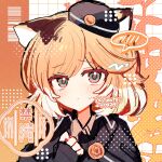  1girl animal_ears arknights artist_name black_gloves black_hat black_jacket blonde_hair blush brown_streaks calico_(pattern) cat_ears cat_girl commentary_request fingerless_gloves frown gloves green_eyes hat highres jacket looking_at_viewer mini_hat mousse_(arknights) multicolored_hair one-hour_drawing_challenge portrait shirocha_tei short_hair simple_background solo spoken_blush streaked_hair sweatdrop twitter_username watermark white_streaks 