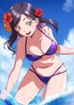  1girl :d bikini blue_sky blush breasts colored_inner_hair day flower green_eyes hair_flower hair_ornament highres ishii_hisao large_breasts leaning_forward long_hair looking_at_viewer medium_hair multi-strapped_bikini multicolored_hair navel ocean open_mouth original outdoors purple_bikini red_flower sky smile solo swimsuit wading wet 