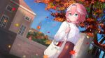  1girl ame. autumn_leaves bag bangs black_hairband blue_eyes blue_sky brick_wall building closed_mouth cloud commentary_request day hair_between_eyes hairband hand_up highres holding_strap hololive leaf long_sleeves looking_away looking_to_the_side maple_leaf multicolored_hair outdoors pink_hair pleated_skirt puffy_long_sleeves puffy_sleeves red_skirt shirt skirt sky smile solo streaked_hair takane_lui tower tree virtual_youtuber white_hair white_shirt window 