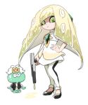  1girl blonde_hair cosplay dede_(qwea_00000) diamond_(shape) dress gem green_eyes guzma_(pokemon) guzma_(pokemon)_(cosplay) hand_on_hip highres jellyfish_(splatoon) looking_at_viewer lusamine_(pokemon) pokemon pokemon_(game) pokemon_sm shirt simple_background sleeveless sleeveless_dress splatoon_(series) standing sunglasses tentacle_hair tentacles white_hair white_shirt yellow-framed_eyewear 