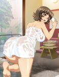  1girl bangs bare_arms barefoot basket blunt_bangs brown_hair chouhi_ekitoku fang ikkitousen looking_at_viewer looking_back naked_towel one_knee open_mouth orange_eyes shiny shiny_hair shiny_skin short_hair shoulder_blades soles solo towel wavy_mouth wet_towel 