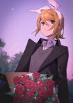  1girl black_jacket blonde_hair blue_eyes blurry blurry_background bouquet bow bow_hairband commentary expressionless flower from_below grey_vest hair_bow hairband highres holding holding_bouquet jacket kagamine_rin looking_at_viewer muted_color outdoors red_flower red_rose rose solo tree upper_body vest vocaloid white_bow wounds404 