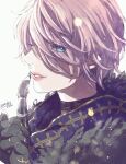  1boy bangs bishounen black_choker black_gloves blue_eyes choker commentary_request dated dovahkiin eyes_visible_through_hair fur_collar gloves hair_between_eyes hair_over_one_eye index_finger_raised looking_at_viewer male_focus parted_lips pink_hair pink_lips portrait short_hair signature simple_background smile solo the_elder_scrolls the_elder_scrolls_v:_skyrim tokio_(okt0w0) white_background 