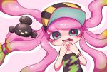  1girl bracelet clownfish colored_eyelashes green_eyes green_hair harmony&#039;s_clownfish_(splatoon) harmony_(splatoon) hat highres jewelry long_hair looking_at_viewer multicolored_eyes multicolored_hair pink_hair purple_eyes shirt simple_background skirt splatoon_(series) splatoon_1 splatoon_3 tentacle_hair two-tone_hair yuriyuri_no_yuri 