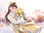  1girl bangs blunt_bangs blurry blurry_background bouquet bow brown_hair cf_(dd3371) devotion dress du_meishin flower hair_bow hairband highres long_hair long_sleeves looking_at_viewer outdoors pinafore_dress shirt smile standing tulip white_shirt yellow_bow yellow_dress yellow_hairband 