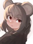  1girl absurdres animal_ears bangs blush capelet clip_studio_paint_(medium) closed_mouth commentary_request grey_background grey_capelet grey_hair highres lenserd looking_at_viewer looking_back medium_hair mouse_ears mouse_girl nazrin portrait red_eyes simple_background smile solo touhou 