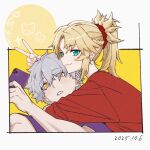  1boy 1girl alternate_costume blonde_hair blush cellphone closed_mouth commentary_request dated fate/grand_order fate_(series) galahad_(fate) green_eyes grey_hair hair_ornament hair_scrunchie highres holding holding_phone hug looking_at_viewer meow_on_road mordred_(fate) phone ponytail purple_shirt red_scrunchie red_shirt scrunchie shirt short_hair smile v yellow_eyes 