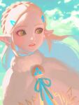  1girl artist_name bellhenge blue_sky blush braid cloak gem green_eyes hair_ornament hairclip lips long_hair looking_to_the_side pointy_ears princess_zelda simple_background sky solo teeth the_legend_of_zelda the_legend_of_zelda:_breath_of_the_wild triforce white_cloak 