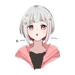  1girl :o black_shirt bloom_garden_party_jacket bob_cut colored_inner_hair commentary_request diagonal_bangs grey_hair hair_ornament highres inverted_bob link!_like!_love_live! looking_at_viewer love_live! love_live!_hasu_no_sora_jogakuin_school_idol_club_bloom_garden_party multicolored_hair open_mouth pink_eyes red_hair red_streaks roku_aya_fuyu shirt short_hair simple_background solo star_(symbol) star_hair_ornament straight-on streaked_hair teeth upper_teeth_only virtual_youtuber white_background white_hair yugiri_tsuzuri 