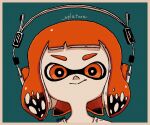  1girl :&gt; artist_name bangs black_hair blue_background blunt_bangs border bright_pupils brown_border closed_mouth colored_tips commentary_request copyright_name english_text happy headphones highres inkling inkling_girl looking_at_viewer multicolored_hair orange_eyes orange_hair pale_skin portrait shirt shogo_(shogo70449442) short_hair sidelocks signature simple_background smile solo splatoon_(series) split_mouth straight-on two-tone_hair v-shaped_eyebrows white_pupils white_shirt 