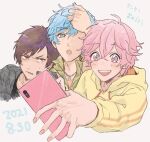  3boys aizome_kento ashu_yuuta b-project blue_eyes blue_hair brown_hair cellphone freckles holding holding_phone kaneshiro_goushi looking_at_another looking_at_viewer male_focus multiple_boys one_eye_closed open_mouth p4cnoo phone pink_hair purple_eyes red_eyes selfie short_hair smile thrive_(b-project) white_background 