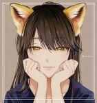  1girl :3 animal_ears bangs black_hair brown_background brown_hair clenched_hands close-up closed_mouth collarbone commentary eyelashes fox_ears framed grey_background hair_between_eyes half-closed_eyes hands_up head_rest komori_(koori_zokusei_danshi) koori_zokusei_danshi_to_cool_na_douryou_joshi light_smile long_hair looking_at_viewer official_art orange_eyes pink_lips portrait slit_pupils solo straight-on swept_bangs symbol-only_commentary tan_background tonogaya twitter_username yellow_eyes 