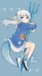  1girl :3 animal_costume animal_hood bangs blue_background blue_eyes blue_hoodie blunt_bangs blush_stickers commentary drawstring fish_tail from_side gawr_gura grey_hair hair_ornament hololive hololive_english hood hoodie long_sleeves looking_at_viewer multicolored_hair ozu_(user_sjjz4357) polearm shark_costume shark_girl shark_hair_ornament shark_hood shark_tail sidelocks solo streaked_hair symbol-only_commentary tail trident twitter_username two-tone_hair v-shaped_eyebrows virtual_youtuber weapon white_footwear wide_sleeves 