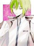  1boy alice=alice bangs collared_shirt green_eyes green_hair highres jacket jacket_on_shoulders long_sleeves looking_at_viewer male_focus multicolored_background open_mouth pink_background shirt short_hair skunlv smirk solo ura_alice white_background white_shirt 