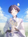  1boy bangs black_gloves blue_sky blunt_ends bouquet bow bug butterfly closed_eyes cloud cloudy_sky daisy detached_sleeves field flower flower_field genshin_impact gloves grin happy highres holding holding_bouquet japanese_clothes jewelry kimono layered_shirt layered_sleeves long_sleeves mandarin_collar pants parted_bangs partially_fingerless_gloves purple_bow purple_hair purple_sash purple_shirt ring sash scaramouche_(genshin_impact) scaramouche_(kabukimono)_(genshin_impact) shirt short_hair sky smile solo string teeth white_pants white_shirt wide_sleeves 