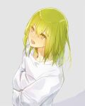  1other androgynous bangs blush crossed_arms enkidu_(fate) expressionless eyes_visible_through_hair fate/grand_order fate_(series) green_hair grey_background hair_between_eyes long_hair long_sleeves looking_up lower_teeth_only open_mouth other_focus red_eyes robe shadow simple_background solo straight_hair teeth tongue upper_body white_robe 