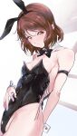  1girl absurdres alternate_costume animal_ears arm_behind_back bare_legs black_leotard bow bowtie breasts brown_eyes brown_hair cleavage cross-laced_leotard detached_collar fake_animal_ears hand_on_own_stomach head_tilt hibike!_euphonium highleg highleg_leotard highres kuziaaizuk leotard looking_at_viewer oumae_kumiko pink_nails playboy_bunny rabbit_ears short_hair small_breasts solo wavy_hair white_background wrist_cuffs 