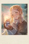  1girl absurdres blonde_hair blush braid breath ear_blush fur_scarf highres link long_hair looking_at_viewer outdoors parted_bangs photo_(object) pointy_ears princess_zelda smile snowing snowman solo the_legend_of_zelda triforce upper_body very_long_hair yu-x 