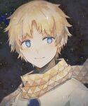  1boy 31tamagokake580 blonde_hair blue_eyes bright_pupils fate/grand_order fate_(series) highres light_blush looking_at_viewer male_focus parted_bangs scarf shirt short_hair sky smile solo sparkle star_(sky) starry_sky upper_body voyager_(fate) voyager_(first_ascension)_(fate) white_pupils white_shirt yellow_scarf 