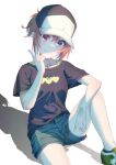  1girl baseball_cap black_headwear black_shirt blue_shorts brown_eyes closed_mouth elbow_on_knee hand_up hat heart heart_print knee_up looking_at_viewer misaka_mikoto rei_k_79 shadow shirt shoes short_ponytail short_shorts short_sleeves shorts sitting smile sneakers solo toaru_kagaku_no_railgun toaru_majutsu_no_index two-tone_headwear v white_background white_headwear 