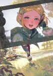  1girl absurdres blonde_hair blurry blush depth_of_field flower food fruit gohan_(nggohan) grass green_eyes hair_ornament hairclip hand_up highres looking_at_viewer open_mouth outdoors pointy_ears princess_zelda purah_pad short_hair smile solo the_legend_of_zelda the_legend_of_zelda:_tears_of_the_kingdom tree viewfinder 