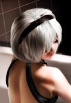  1girl athart black_hairband from_behind hairband highres nier nier:automata nier_(series) no_blindfold short_hair solo white_hair 