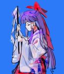  1girl absurdres blue_background bow closed_eyes closed_mouth commentary eyelashes from_side frown gohei hair_bow hair_tubes hakama hakurei_reimu hakurei_reimu_(pc-98) highres holding holding_gohei japanese_clothes kimono long_hair long_sleeves nunrb purple_hair red_bow red_hakama sidelocks simple_background solo straight_hair symbol-only_commentary touhou touhou_(pc-98) white_kimono wide_sleeves 