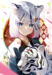  1girl animal black_hair blue_eyes chinese_zodiac hair_ornament highres japanese_clothes kimono looking_at_viewer multicolored_hair new_year original petting skin_tight smile solo streaked_hair tiger tiger_girl ttea_arts01 upper_body white_hair white_tiger year_of_the_tiger 