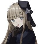  1girl :d black_headwear blonde_hair brown_gloves fate_(series) fur_collar gloves green_eyes grey_flower hand_up highres long_hair long_sleeves lord_el-melloi_ii_case_files portrait reines_el-melloi_archisorte simple_background smile solo tamitami tilted_headwear upper_body white_background 