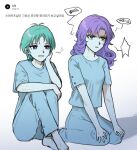  2girls aqua_hair blue_eyes blue_pants blue_shirt bright_pupils elbow_rest four_murasame green_eyes grin gundam hand_on_own_cheek hand_on_own_face hands_on_own_knees knees_up korean_commentary korean_text long_hair looking_at_another multiple_girls pants purple_hair rosamia_badam seiza shirt short_hair short_sleeves sideways_glance simple_background sitting smile spoken_squiggle squiggle suikatsu white_background white_pupils zeta_gundam 