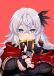  1girl absurdres blue_eyes bright_pupils cape fate/grand_order fate_(series) feather_hair_ornament feathers finger_gun fingerless_gloves gloves grey_hair hair_ornament highres long_hair red_background red_cape saika_magoichi_(fate) tanuki_(siutkm0228) white_pupils 
