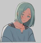  1boy blue_eyes blue_hair closed_mouth collarbone grey_background gundam gundam_suisei_no_majo hair_down looking_at_viewer male_focus official_alternate_costume official_alternate_hairstyle parted_bangs shirt short_hair simple_background smile solo suiseikaro till_nys upper_body 