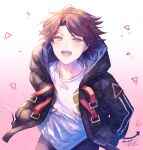  1boy :d black_jacket black_pants blue_eyes brown_hair commentary_request gradient_background hood hood_down hooded_jacket ittokyu jacket long_sleeves looking_at_viewer male_focus multicolored_hair nijisanji open_clothes open_jacket pants parted_bangs pink_background puffy_long_sleeves puffy_sleeves red_hair saegusa_akina saegusa_akina_(4th_costume) shirt signature smile solo streaked_hair virtual_youtuber white_background white_shirt 