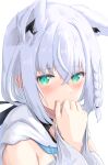  1girl amaner animal_ears braid commentary_request fox_ears fox_girl green_eyes hair_between_eyes highres hololive looking_at_viewer shirakami_fubuki shirakami_fubuki_(1st_costume) short_hair simple_background single_braid solo upper_body virtual_youtuber white_background white_hair 