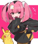  +++ 1girl :d black_jacket blush commentary_request eyelashes fang hair_ornament hand_on_own_hip hand_up highres jacket looking_at_viewer open_mouth outline pekaso1118n pikachu pink_background pink_hair pokemon pokemon_(anime) pokemon_(creature) pokemon_horizons raised_eyebrows sango_(pokemon) smile tongue twintails 