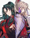  2boys archer_(fate/samurai_remnant) back-to-back brown_eyes cape cow_(shadow) crossed_arms fate/samurai_remnant fate_(series) green_hair grey_hair highres japanese_clothes kimono long_hair male_focus multiple_boys ponytail red_kimono smile yellow_eyes zheng_chenggong_(fate) 