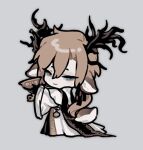  1boy animal_ears antlers black_gloves black_ribbon black_robe black_shawl bloodborne blue_eyes brown_hair capelet chalice chibi coat commentary cup deer_antlers deer_boy deer_ears deer_tail from_side full_body gloves grey_background hair_between_eyes hair_ribbon half-closed_eyes holding holding_cup laurence_the_first_vicar long_hair long_sleeves looking_at_viewer looking_to_the_side low_ponytail male_focus platinum_(o0baijin0o) ribbon robe shawl simple_background smile solo standing symbol-only_commentary tail white_capelet white_coat wide_sleeves 