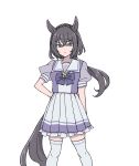  1girl animal_ears black_hair bow bowtie braid cowboy_shot crown_braid frilled_skirt frills green_eyes hair_between_eyes highres horse_ears horse_girl horseshoe_ornament kin&#039;iro_ryotei_(umamusume) long_hair looking_at_viewer low_ponytail pleated_skirt puffy_short_sleeves puffy_sleeves purple_bow purple_bowtie purple_serafuku purple_shirt sailor_collar sailor_shirt school_uniform serafuku shirt short_sleeves simple_background skirt solo thighhighs tracen_school_uniform umamusume umamusume_(anime) white_background white_skirt white_thighhighs yumayuma_(yumayumaaaan) 