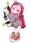  1girl black_shorts commentary_request dual_wielding full_body goten_(510gensoku) grey_sweater hairband highres holding long_hair looking_at_viewer octoling octoling_girl pink_eyes red_footwear red_hair ribbon shoes short_shorts shorts smile solo splatoon_(series) splatoon_3 sweater tentacle_hair weapon 