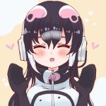  1girl african_penguin_(kemono_friends) bare_shoulders black_hair cthun_n elbow_gloves gloves headphones heart hood hoodie kemono_friends kemono_friends_v_project long_hair looking_at_viewer microphone multicolored_hair orange_background penguin_girl pink_hair simple_background sleeveless smile solo star_(symbol) straight_hair upper_body virtual_youtuber white_hair zipper 