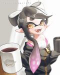  +_+ 1girl asymmetrical_hair bare_shoulders black_hoodie bow-shaped_hair callie_(splatoon) character_print coffee coffee_mug collarbone cousins cup domino_mask fangs gradient_hair holding holding_cup hood hoodie long_eyelashes long_hair looking_at_viewer marie_(splatoon) mask mole mole_under_eye mug multicolored_hair partially_unzipped pointy_ears smile solo_focus splatoon_(series) splatoon_3 swept_bangs tambarin_inoue tentacle_hair twitter_username yellow_eyes zipper zipper_pull_tab 