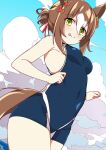  1girl alternate_costume bare_shoulders blue_one-piece_swimsuit blue_sky breasts brown_hair clenched_hands cloud cloudy_sky commentary_request competition_swimsuit cowboy_shot fine_motion_(umamusume) green_eyes hair_between_eyes highres medium_breasts multicolored_hair one-piece_swimsuit outdoors sky solo streaked_hair swimsuit tongue tongue_out umamusume wahiko_(black_bastard) white_hair 