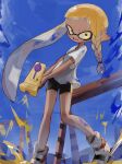  1girl absurdres asymmetrical_hair bike_shorts black_shorts blonde_hair boots eyebrow_cut highres inkling inkling_girl long_hair open_mouth pointy_ears shirt short_sleeves shorts shou_(mori_boro) solo splatoon_(series) splattershot_jr_(splatoon) super_soaker teeth tentacle_hair white_shirt yellow_eyes 