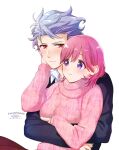  1boy 1girl artist_name blush breasts collared_shirt couple dated grey_hair grey_sweater hair_between_eyes hand_on_another&#039;s_cheek hand_on_another&#039;s_face hetero highres hug hug_from_behind krudears long_sleeves medium_breasts medium_hair pink_hair pink_sweater protagonist_(tokimemo_gs3) purple_eyes red_eyes shirt shitara_seiji short_hair smile sweater tokimeki_memorial tokimeki_memorial_girl&#039;s_side_3rd_story turtleneck turtleneck_sweater twitter_username upper_body white_background white_shirt 